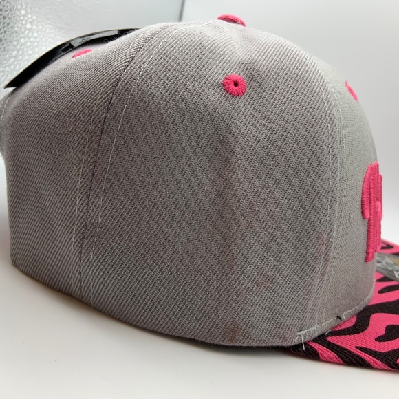 Essencial Key West Florida Conch Republic Embroidered Snapback Hat Gray/Pink - Picture 6 of 16